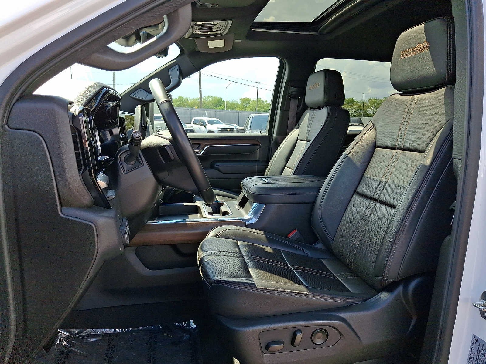 Used 2024 Summit White Chevrolet High Country image 14