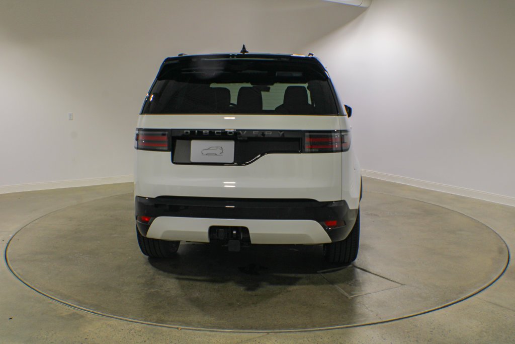 New 2026 Fuji White Land Rover Dynamic SE image 5