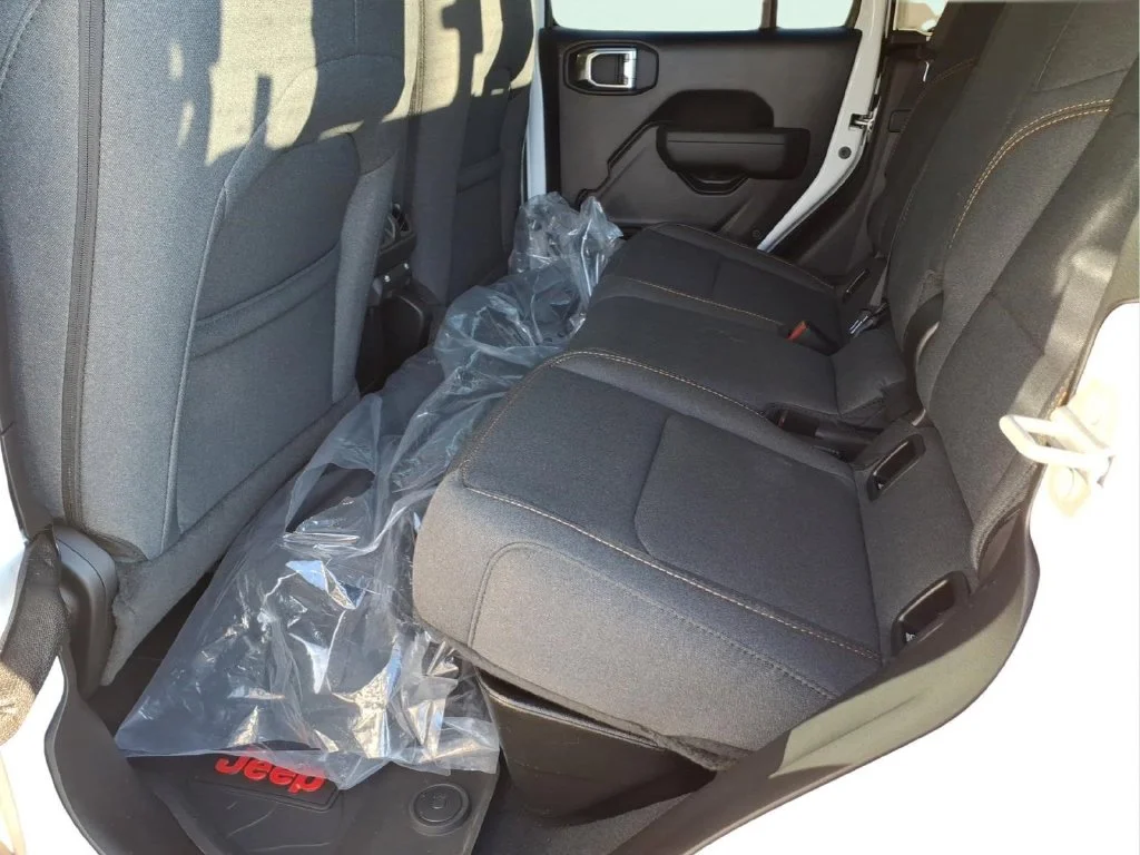 Used 2025 White Jeep Sport S image 16