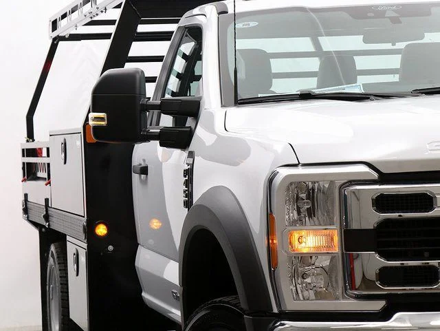 New 2025 Oxford White Ford F-450® XL image 4
