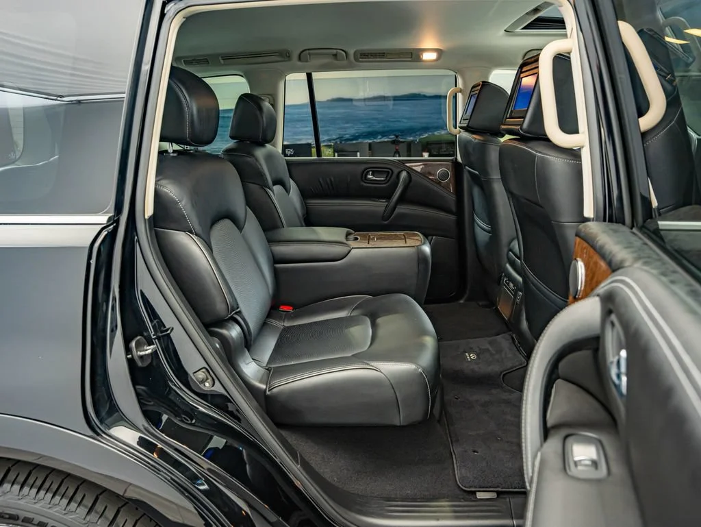 Used 2017 Black Obsidian INFINITI  image 37