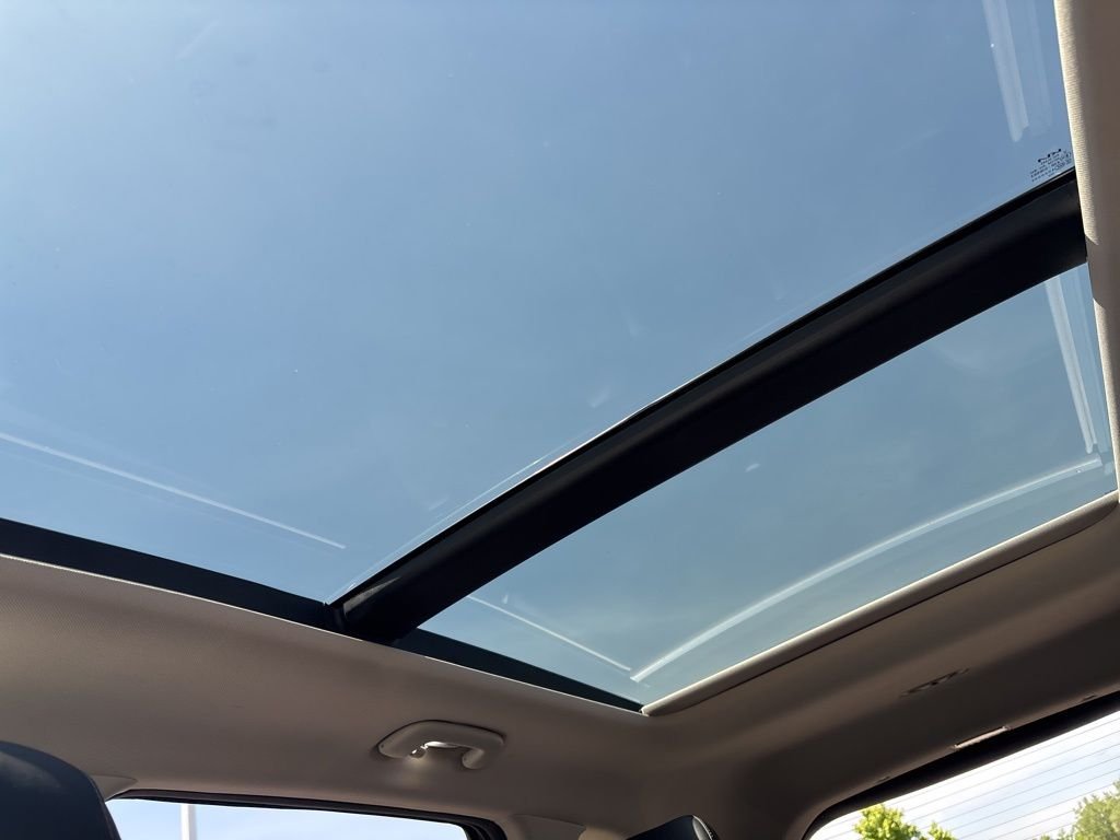 Used 2023 Black Kia SX image 34