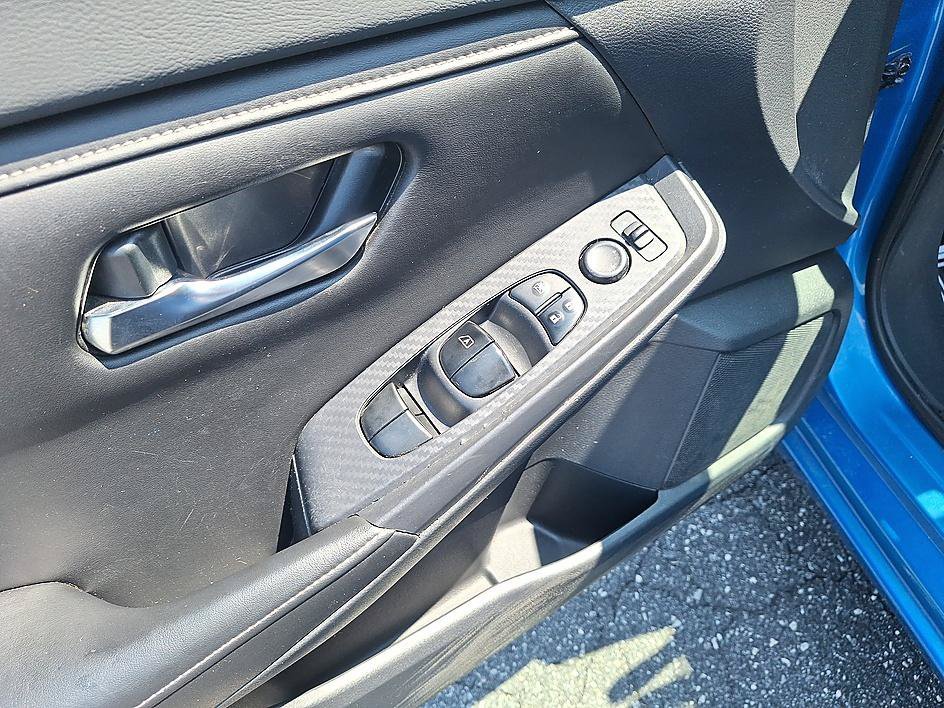 Used 2020 Electric Blue Metallic Nissan SV image 10
