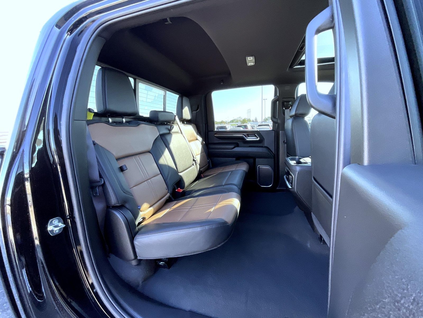 Used 2024 Black Chevrolet High Country image 18