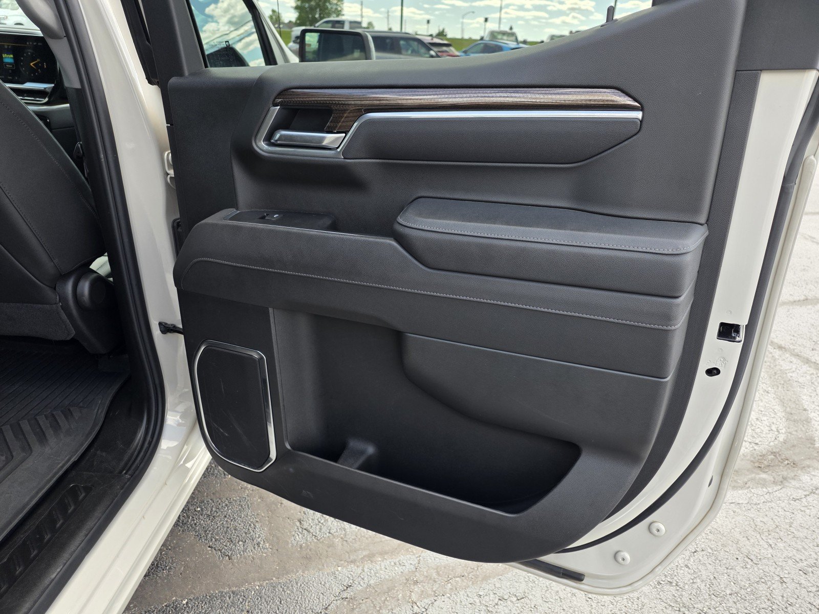 Used 2026 White Sands Chevrolet RST image 22
