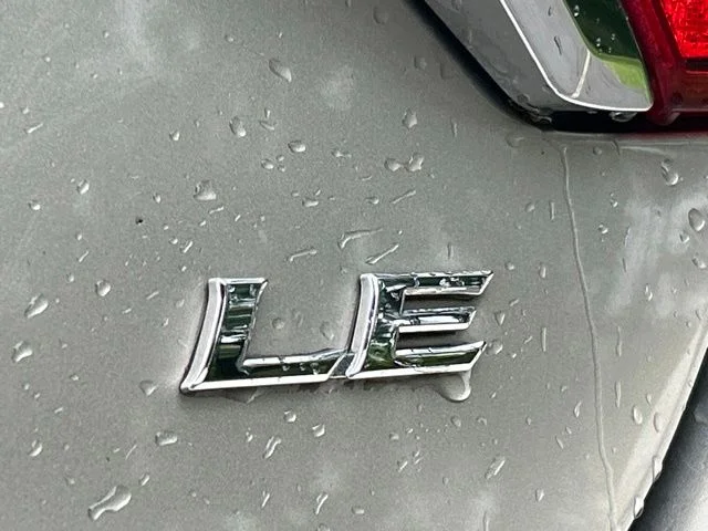 Used 2017  Toyota LE image 14