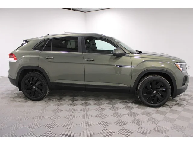 New 2026 Avocado Green Pearl Volkswagen 2.0T SE W/TECHNOLOGY image 25