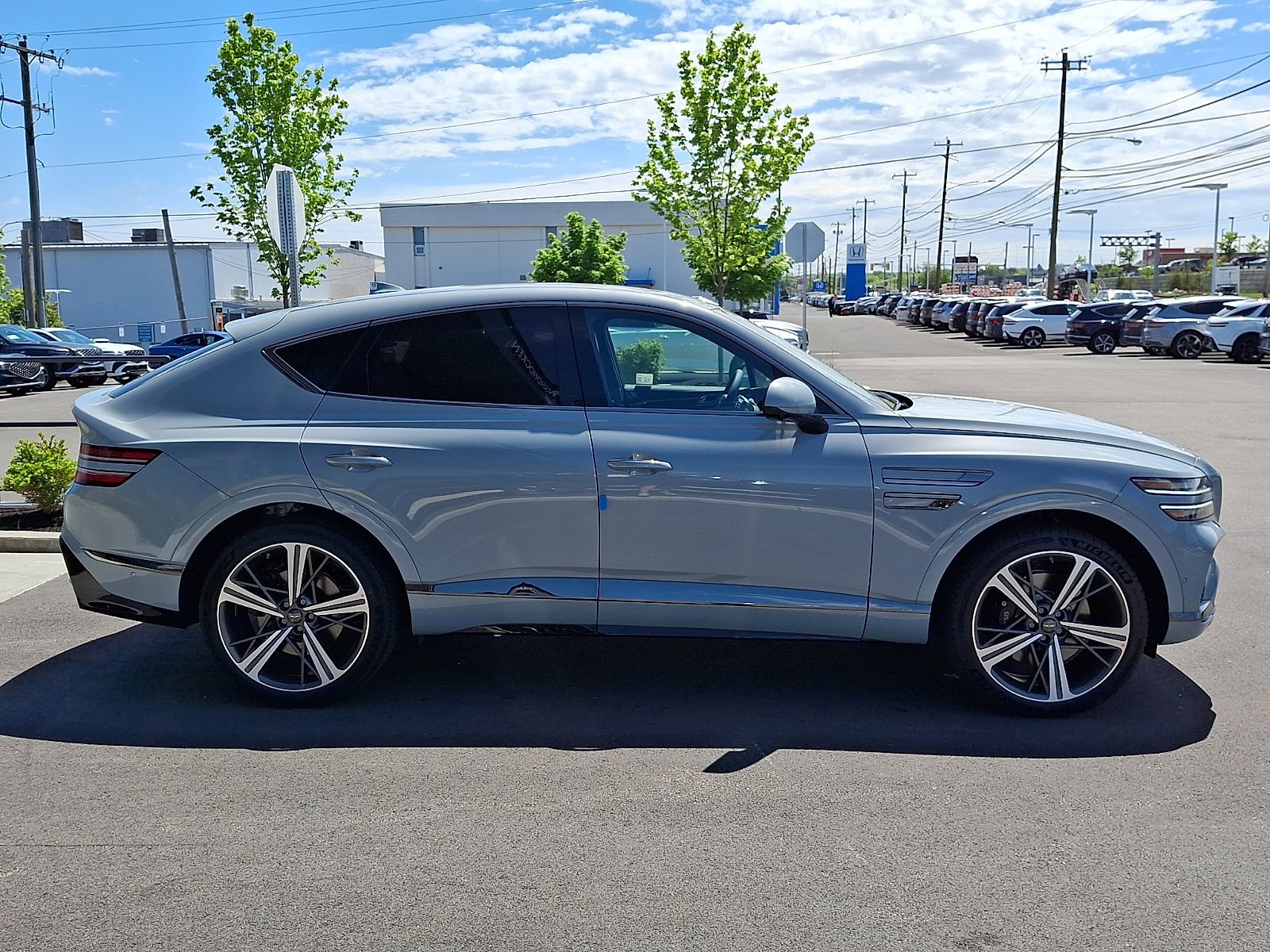 New 2026 Bering Blue Genesis 3.5T E-SC MHEV image 7