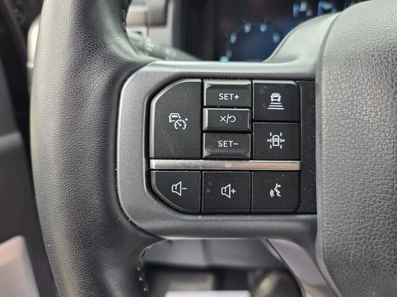 Used 2024 Agate Black Metallic Ford LARIAT image 25