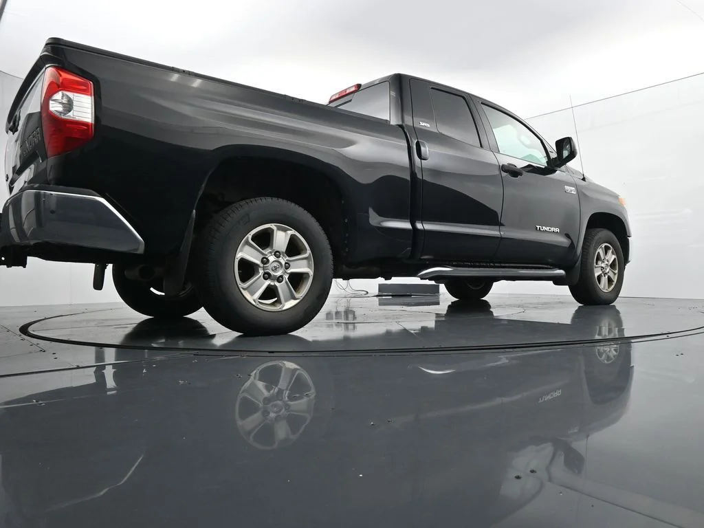 Used 2017 Black Toyota SR5 image 22