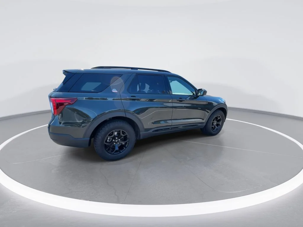 Used 2022 Green Ford Timberline image 8