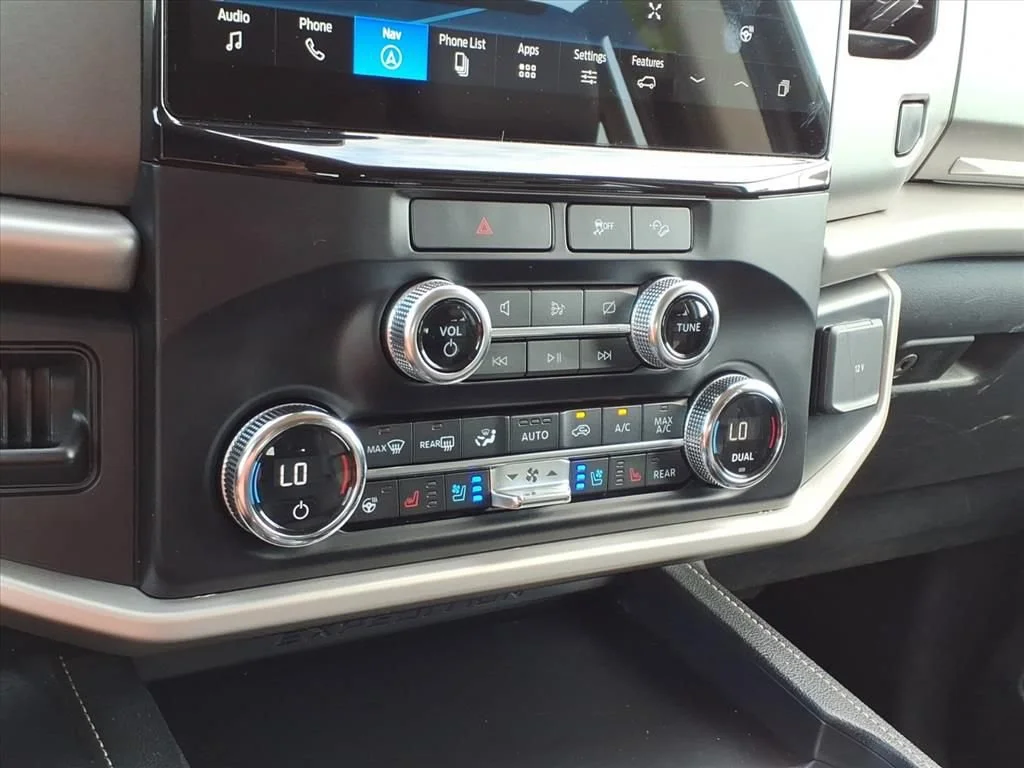 Used 2022 Red Ford XLT image 8