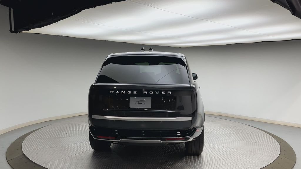 Used 2025 Carpathian Gray Premium Metallic Land Rover Autobiography image 3