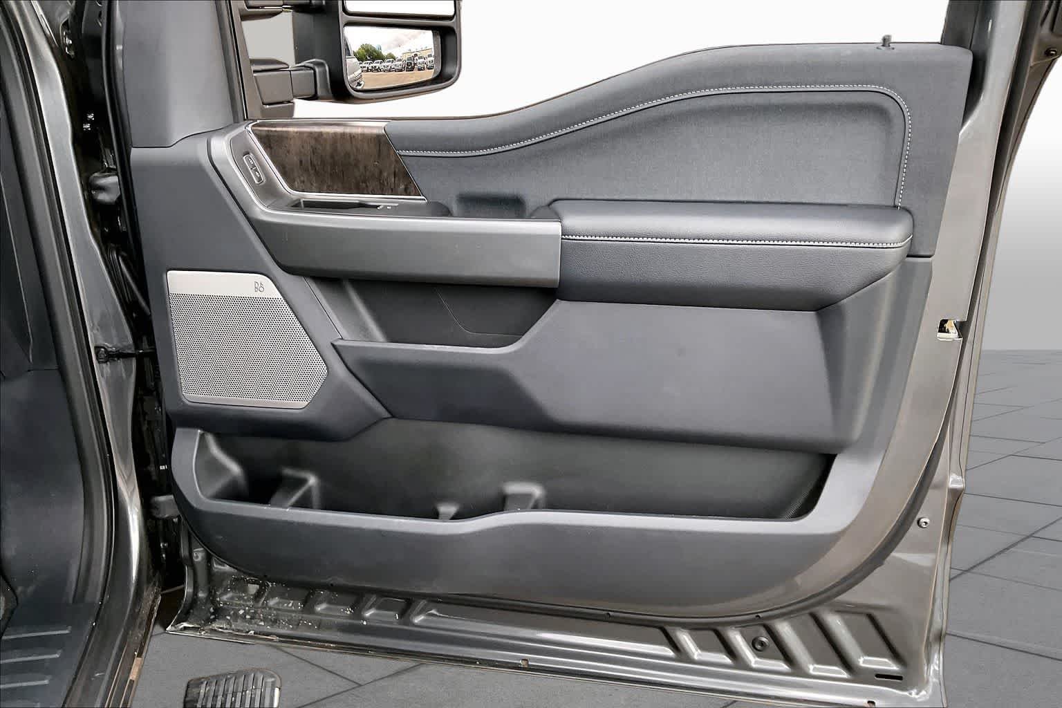 Used 2026 Carbonized Gray Metallic Ford LARIAT image 22
