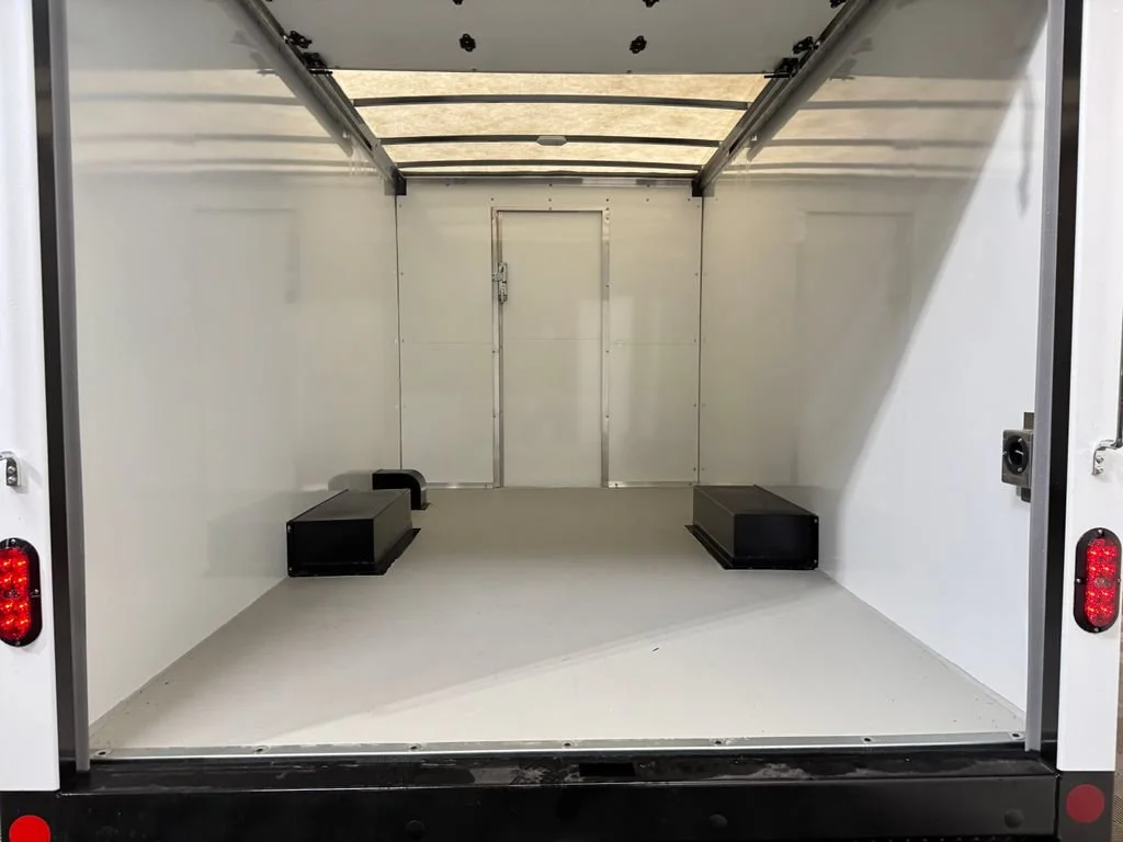 New 2026 Summit White GMC 1WT image 7