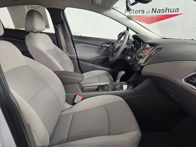 Used 2018 Chevrolet Cruze LT with VIN 3G1BE6SM3JS653017 for sale in Nashua, NH