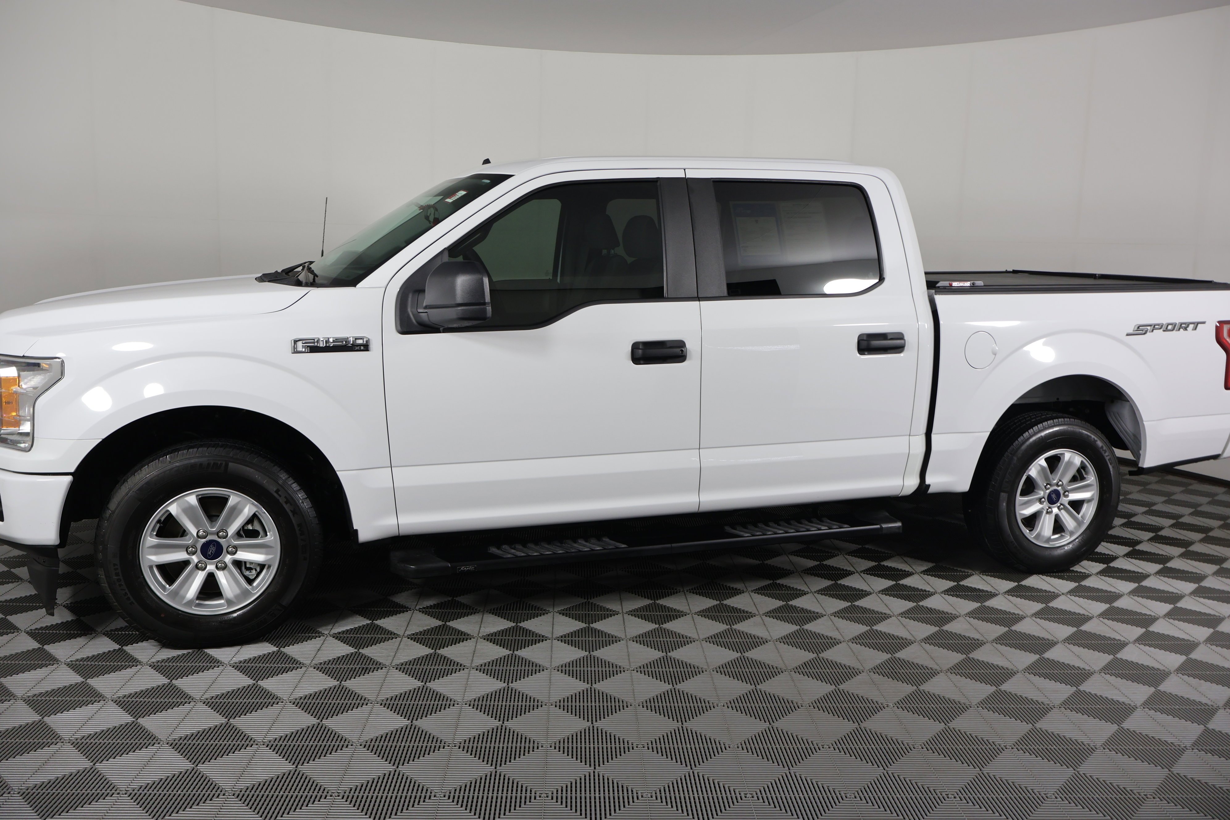 2020 Ford F-150 XL - Photo 9