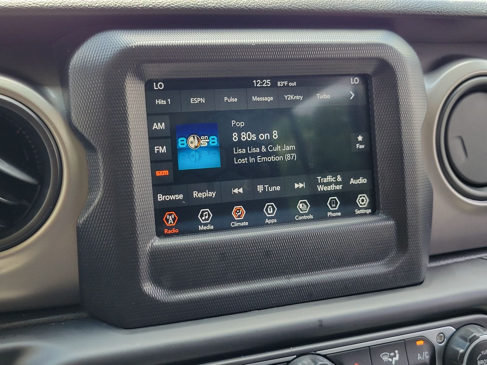 Used 2021 Silver Jeep Unlimited Sport S image 19