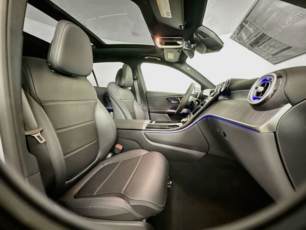 New 2026 Polar White Mercedes-Benz GLC 300 image 30