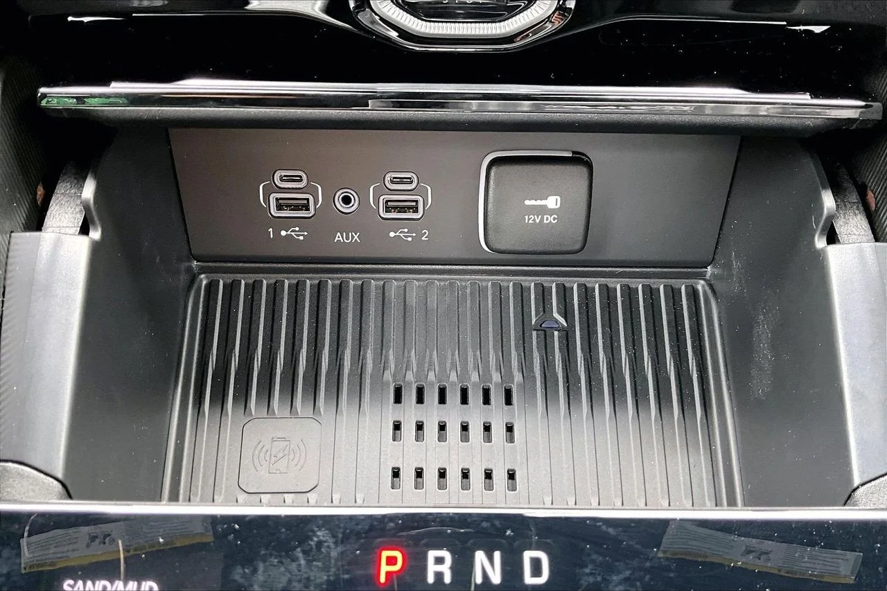 New 2026 Silver Zynith Exterior Paint Jeep Altitude image 26