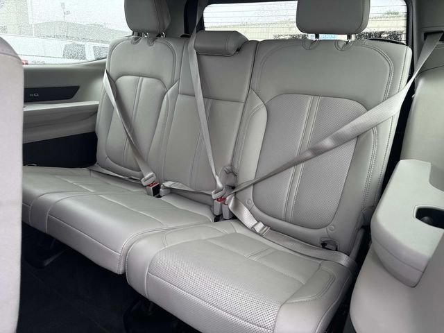 Certified Used 2024 Bright White Clearcoat Jeep Series II image 18
