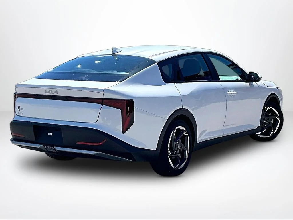 Used 2025 White Kia EX image 3