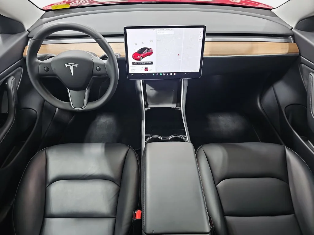 Used 2020  Tesla Long Range image 10