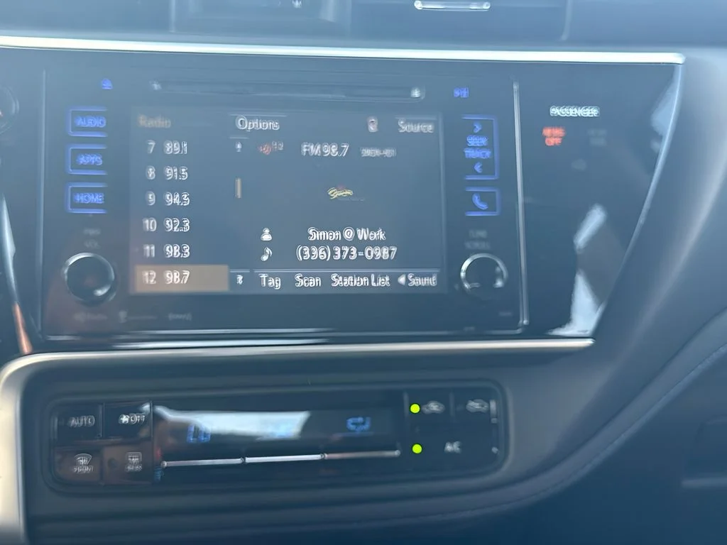 Used 2017 Silver Toyota SE image 11