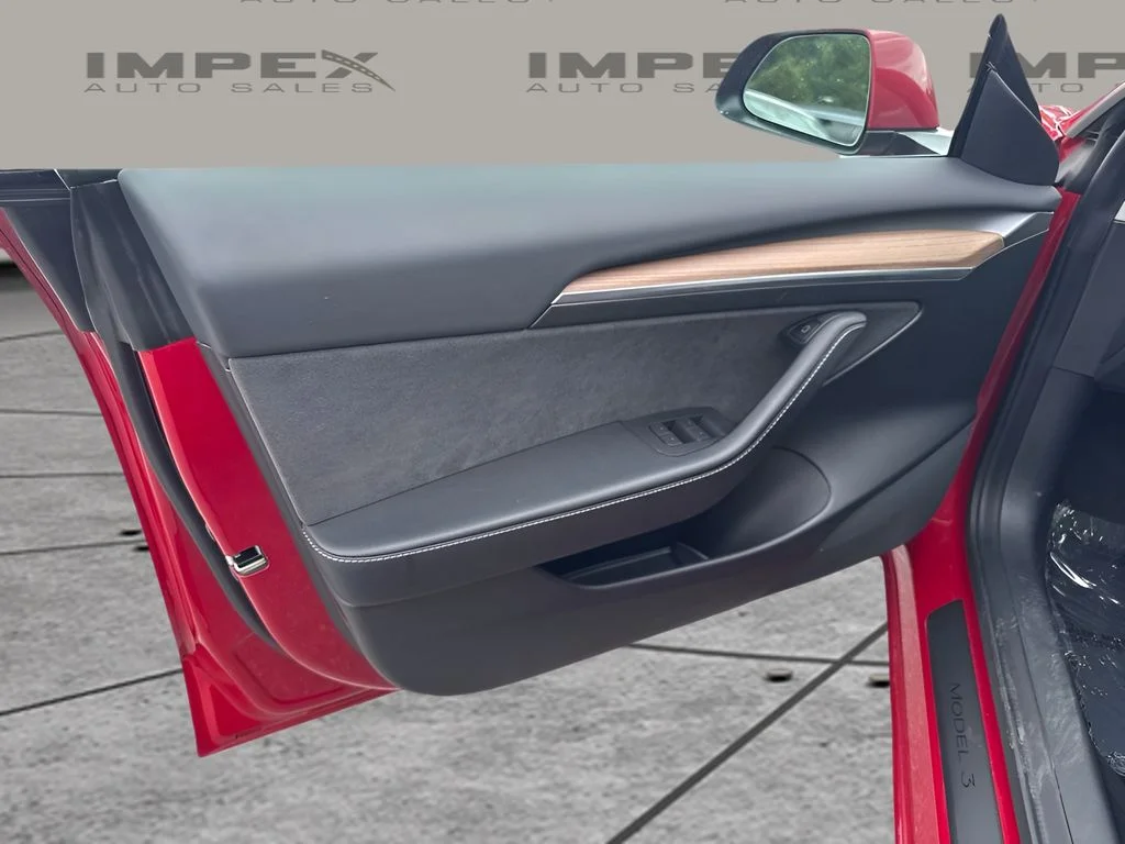 Used 2022 Red Tesla Long Range image 15