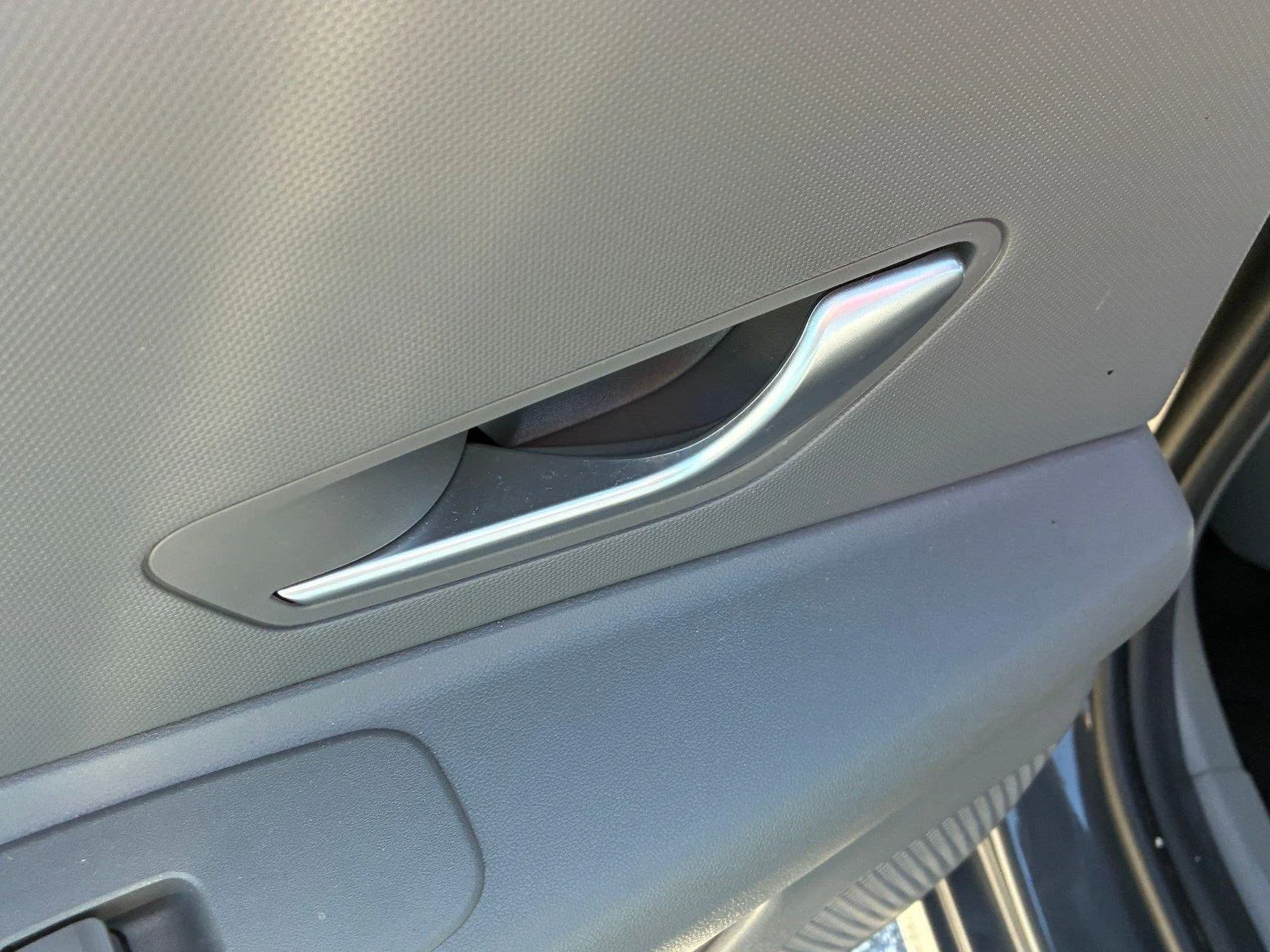 Used 2024 Ecotronic Gray Hyundai SE image 21