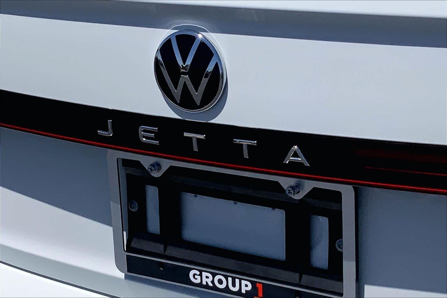 Used 2025 Pure White Volkswagen S image 10