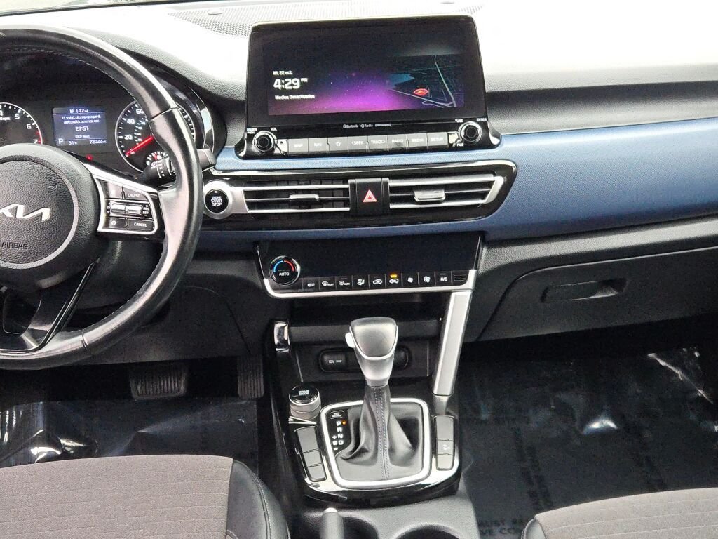 Used 2023 Black Kia S image 18
