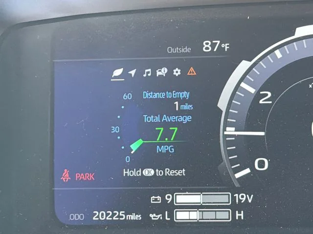 Used 2024 Silver Toyota Platinum image 37