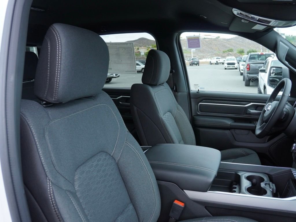 New 2026 Bright White Clear-Coat Exterior Paint RAM Big Horn Night Edition image 19