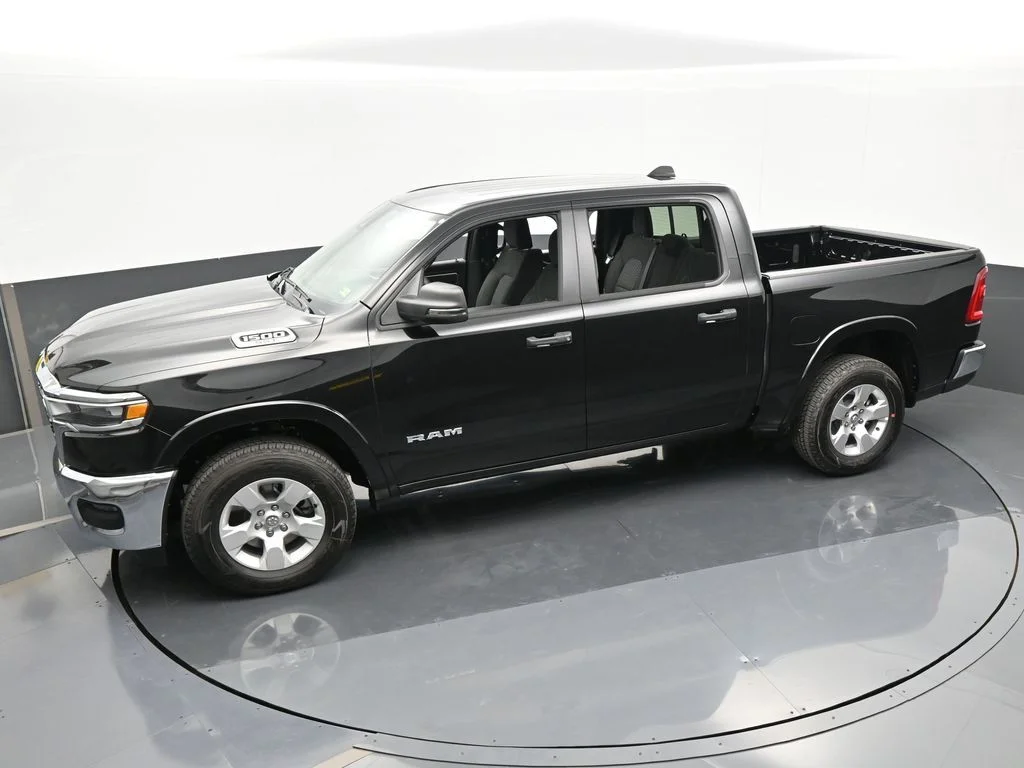 Used 2025 Diamond Black Crystal Pearlcoat Ram Big Horn/Lone Star image 37
