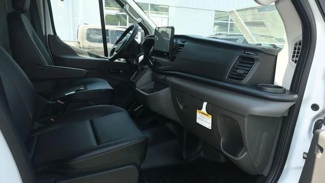 New 2026 Oxford White Ford Cargo Van image 5