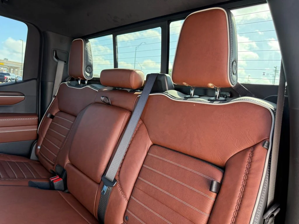 Used 2025 Black GMC Denali Ultimate image 19