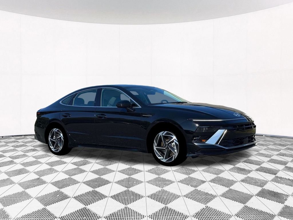 New 2026 Black Hyundai SEL Sport image 16