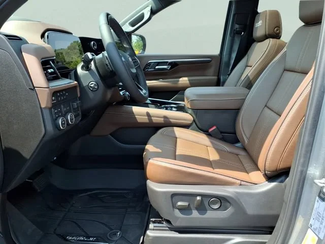 New 2026 Sterling Gray Metallic Chevrolet High Country image 18