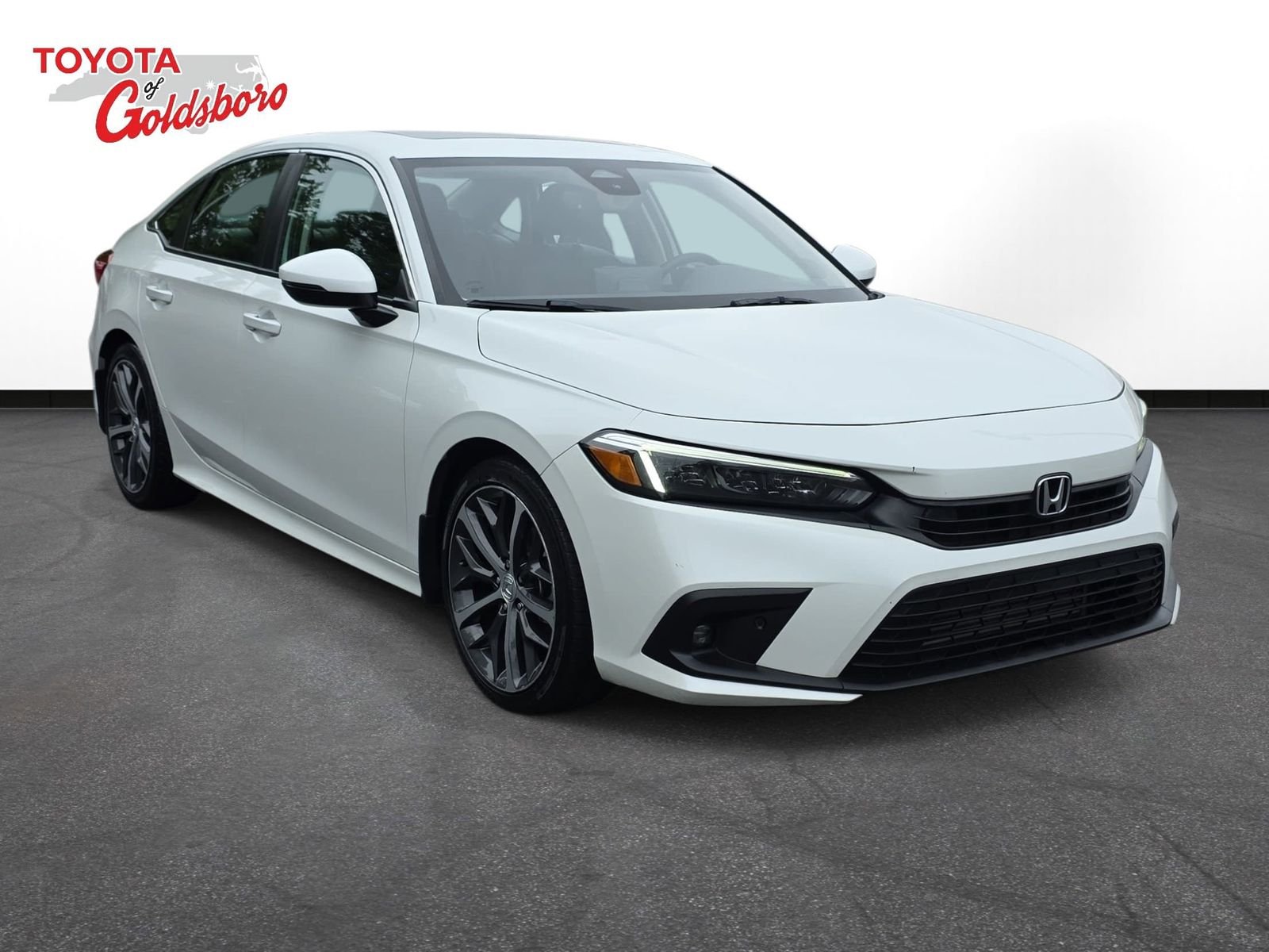 Used 2024  Honda Touring image 3