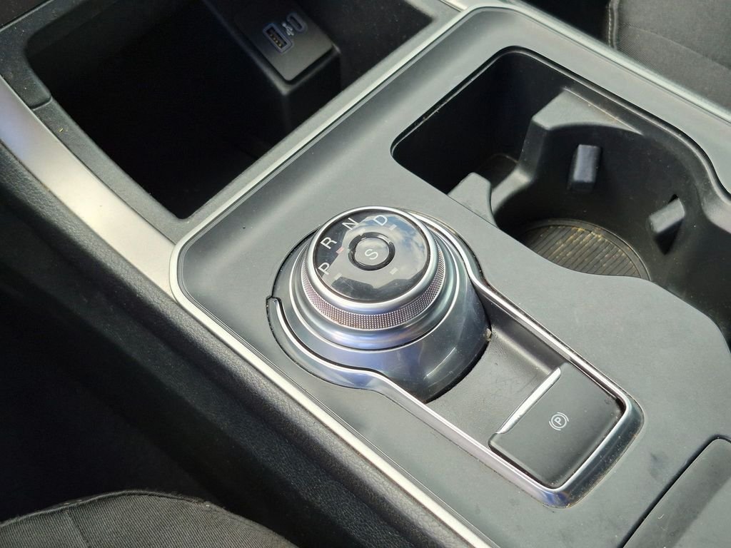 Used 2021 White Ford SE image 21