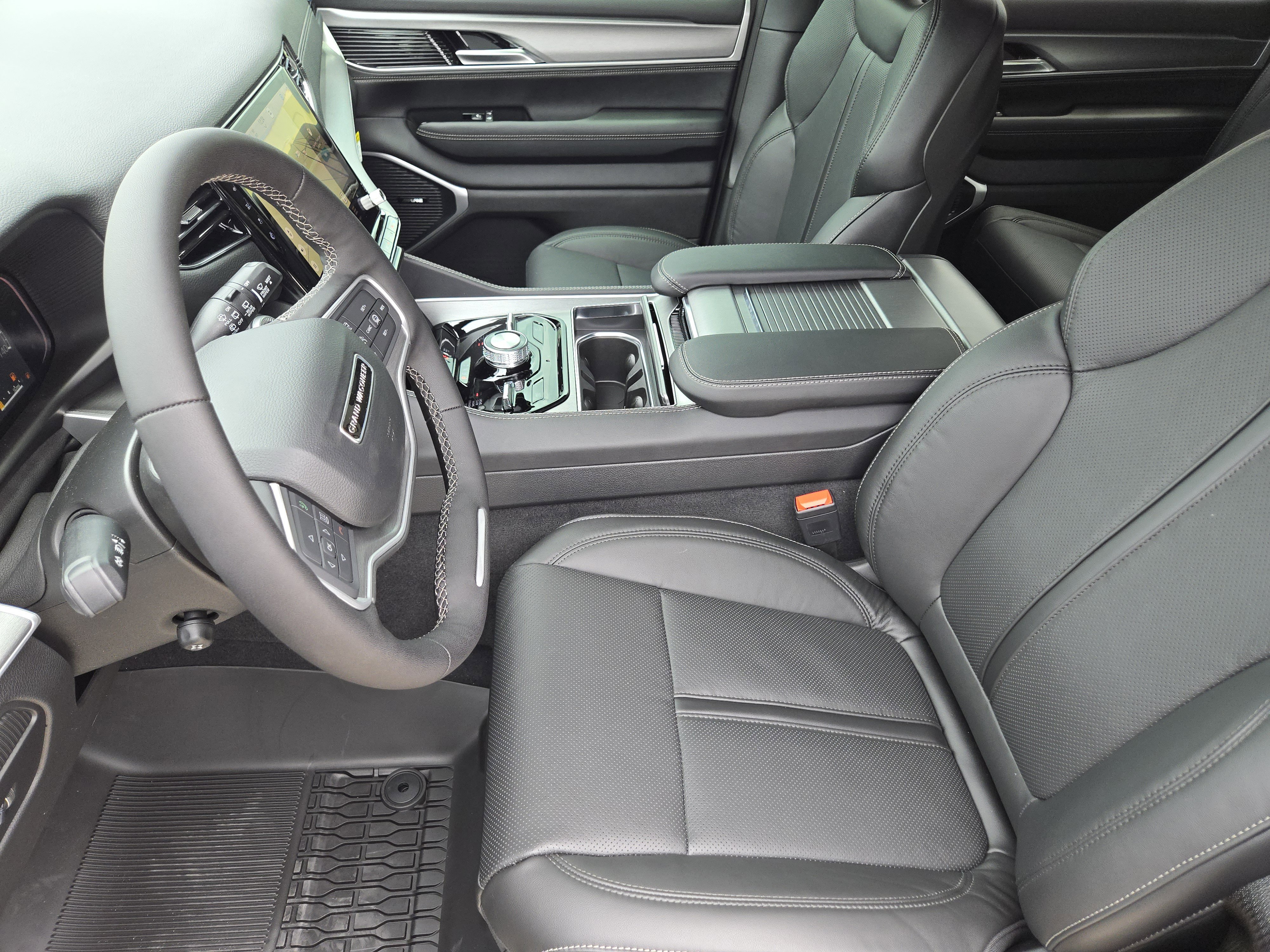 New 2026 Baltic-Gray Metallic Clear-Coat Exterior Paint Jeep Upland image 10