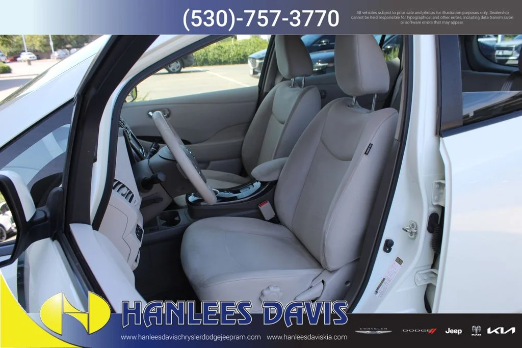 Used 2012 White Nissan SV image 12
