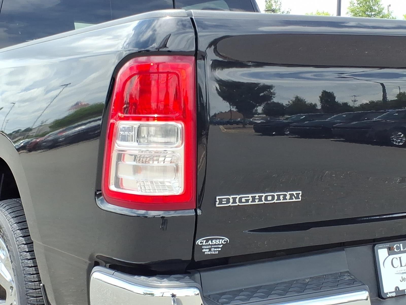 Used 2022 Diamond Black Crystal Pearlcoat Ram Big Horn image 18