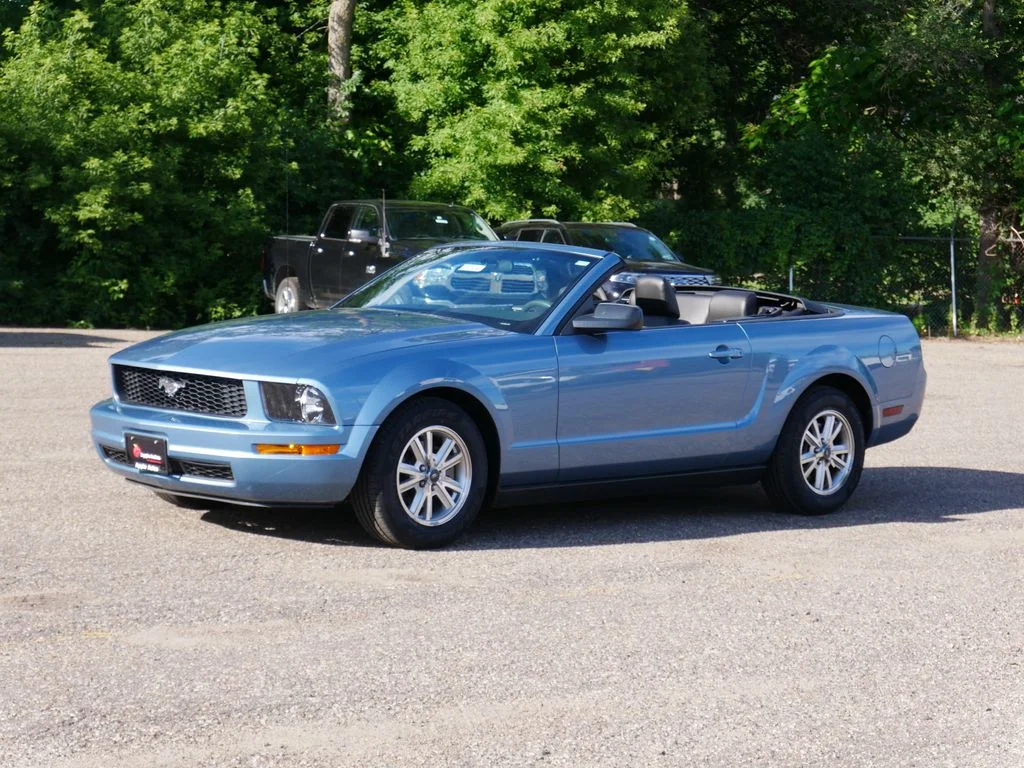 Used 2006  Ford V6 Premium image 7