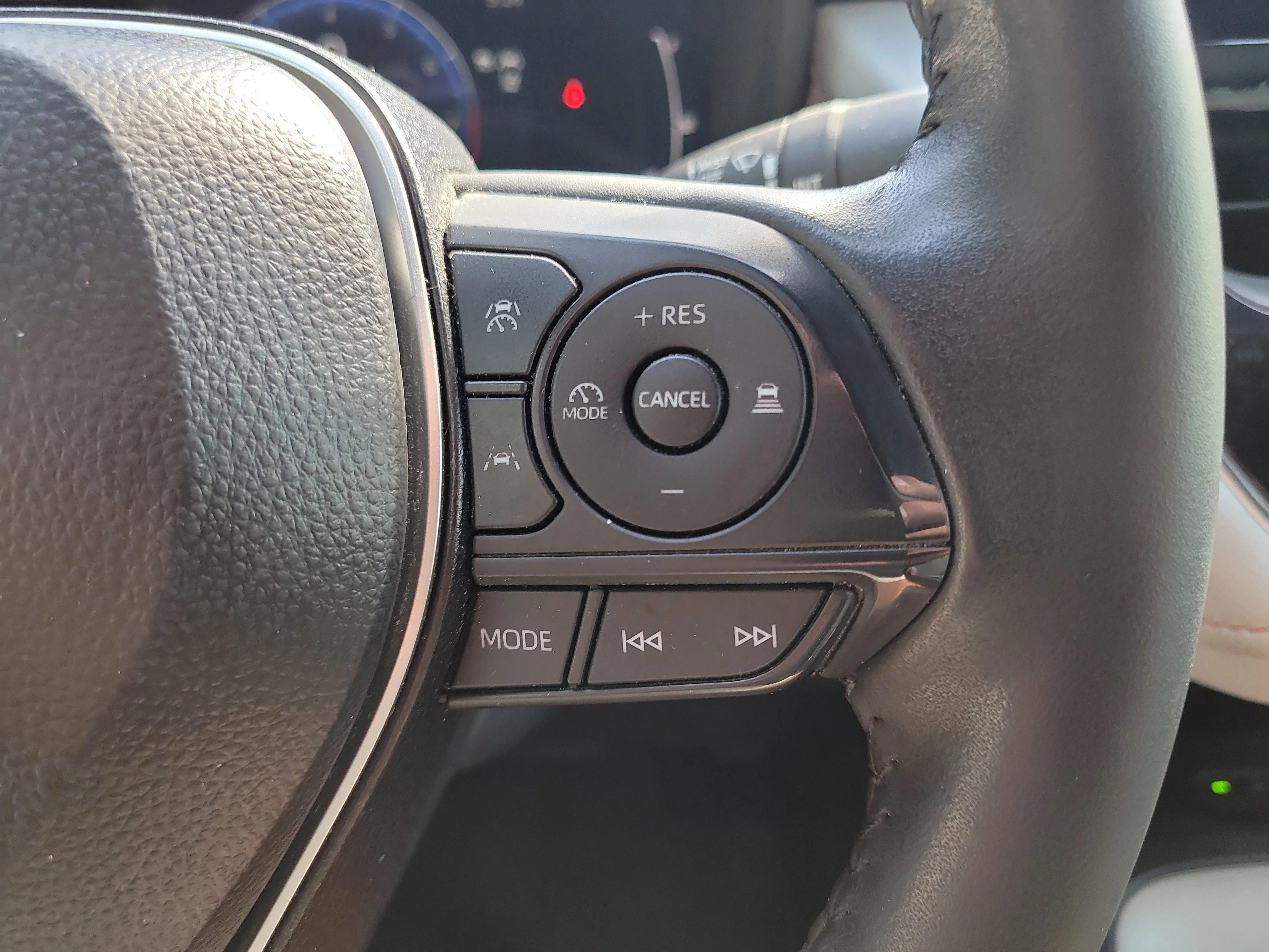 Certified Used 2025  Toyota FX image 29