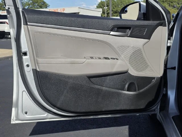 Used 2018 Symphony Silver Hyundai SE image 15