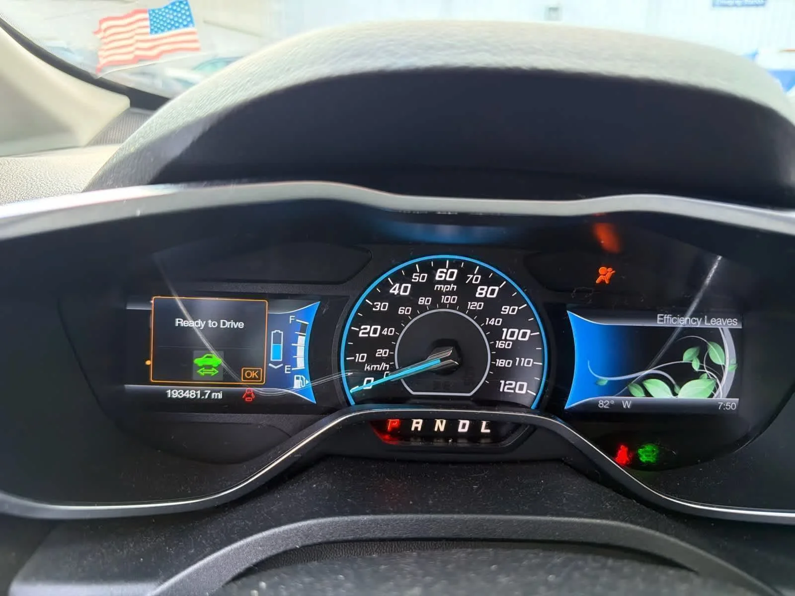 Used 2013 Tuxedo Black Metallic Ford SE image 3