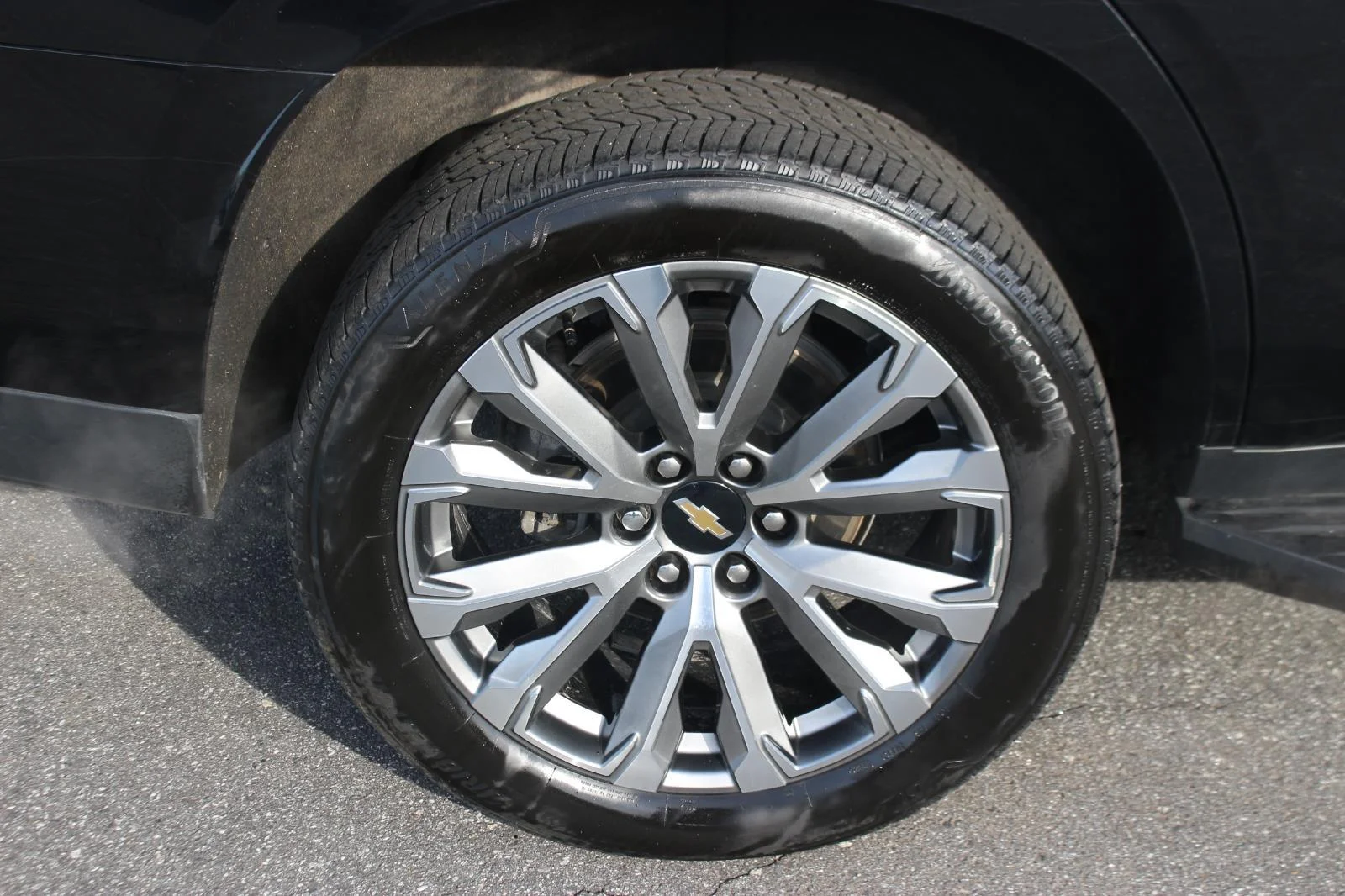 Used 2025 Black Chevrolet High Country image 41