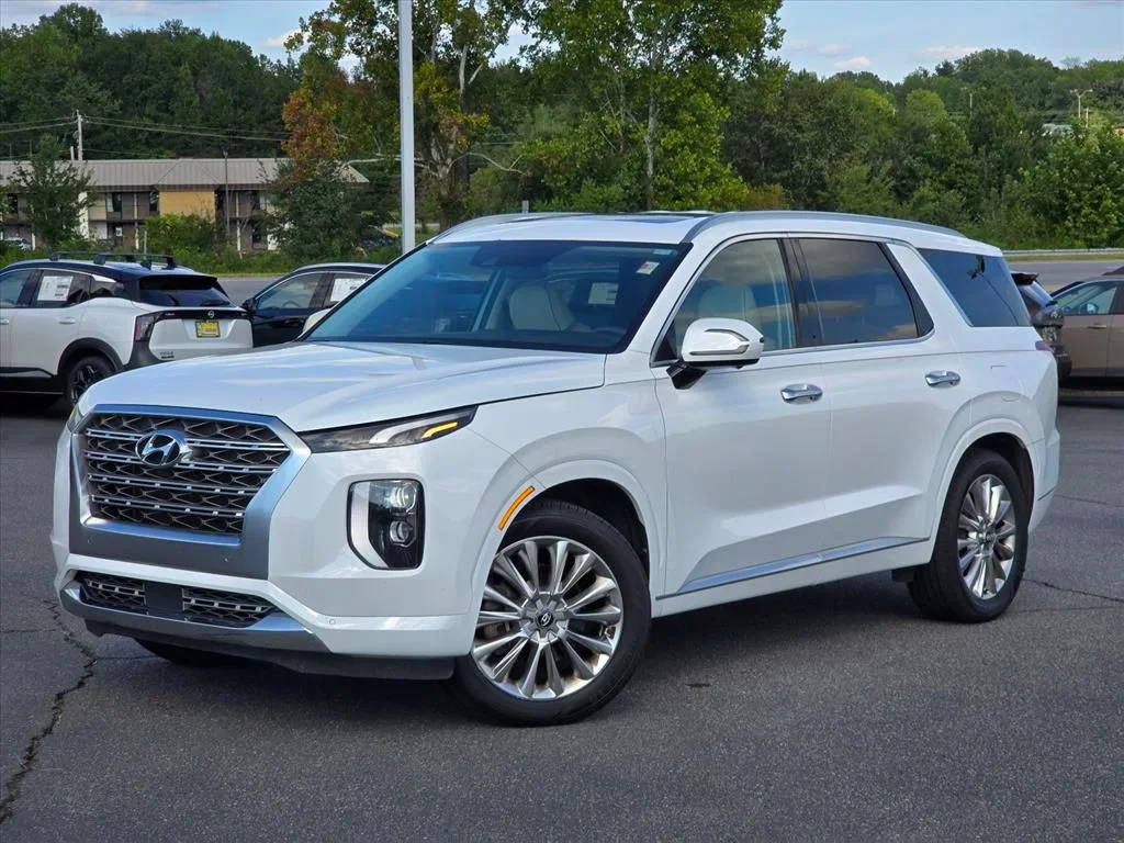 Used 2020 White Hyundai Limited image 2